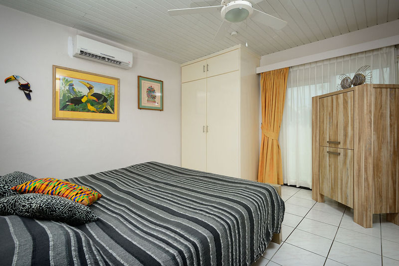 Belmar Oceanfront Apartments Bonaire Exteriér fotografie